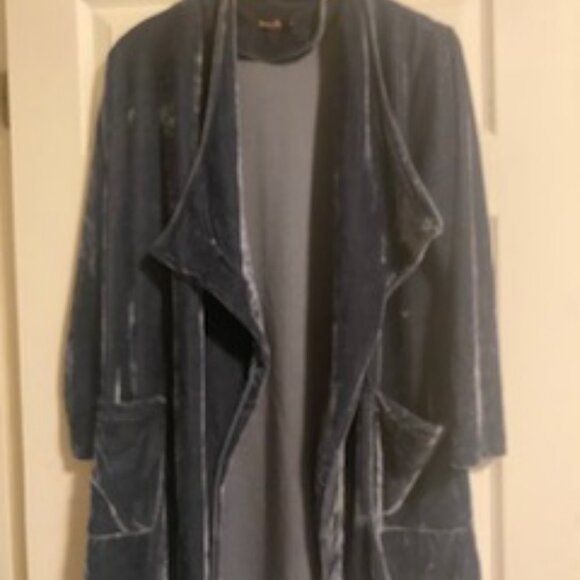 Draped in Velvet Duster Open Cardigan - Picture 2 of 7